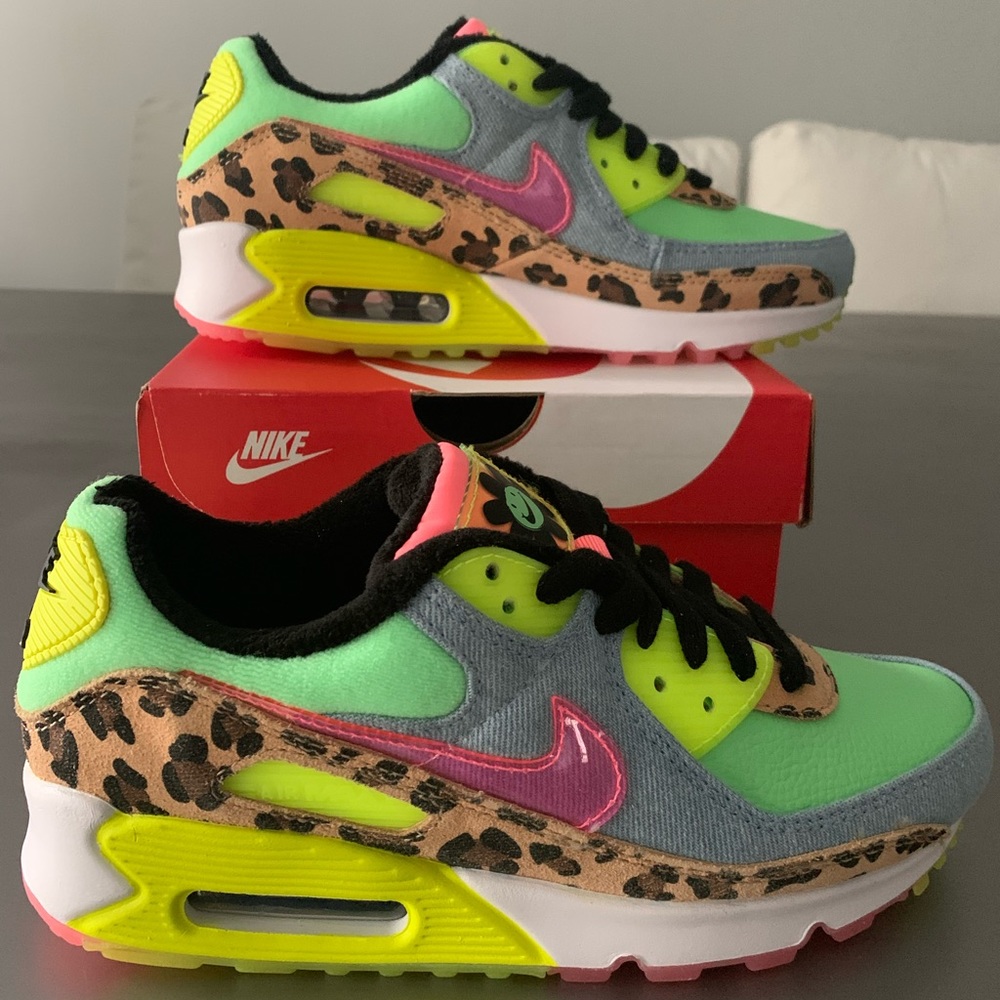 Nike Air Max 90 LX - Limited Edition